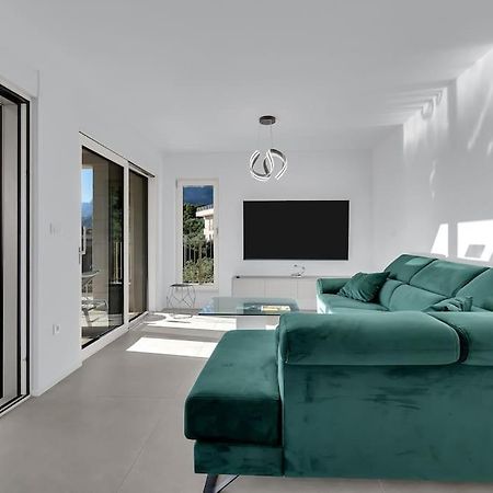 Apartman Delux With Private Pool - Makarska Exklusiv Тучепи Экстерьер фото