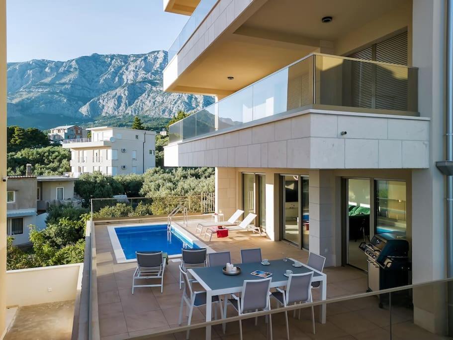 Apartman Delux With Private Pool - Makarska Exklusiv Тучепи Экстерьер фото